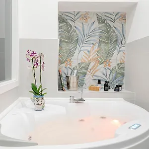 https://eos-elegants-apartments-suites.sicilyhotelsitaly.net